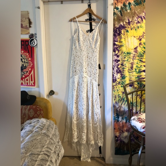 Lulu’s Flynn White Lace Maxi Wedding Dress Size S - Picture 6 of 14